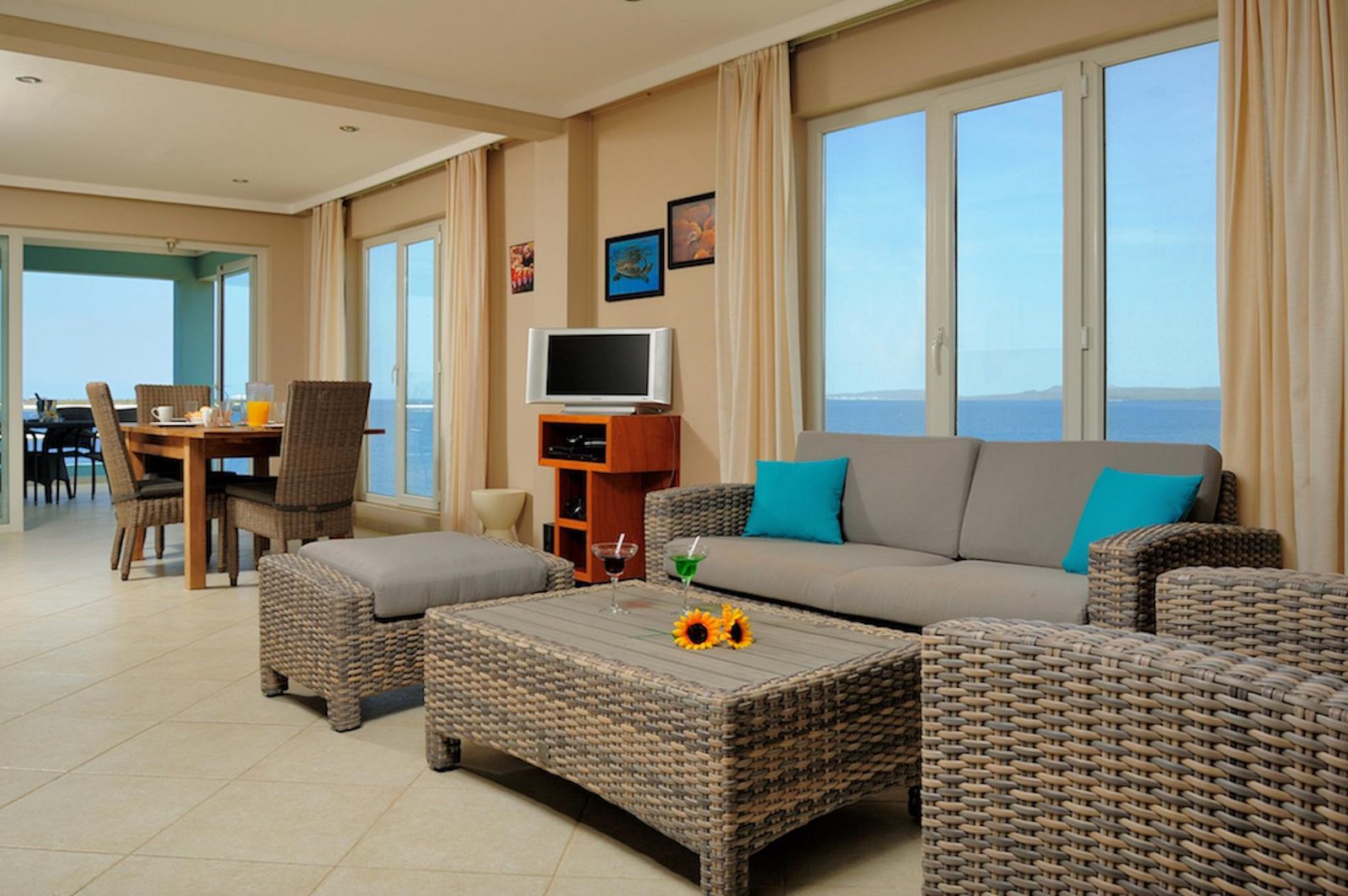 Den Laman Tarpon - 2 bedroom apartment oceanfront 