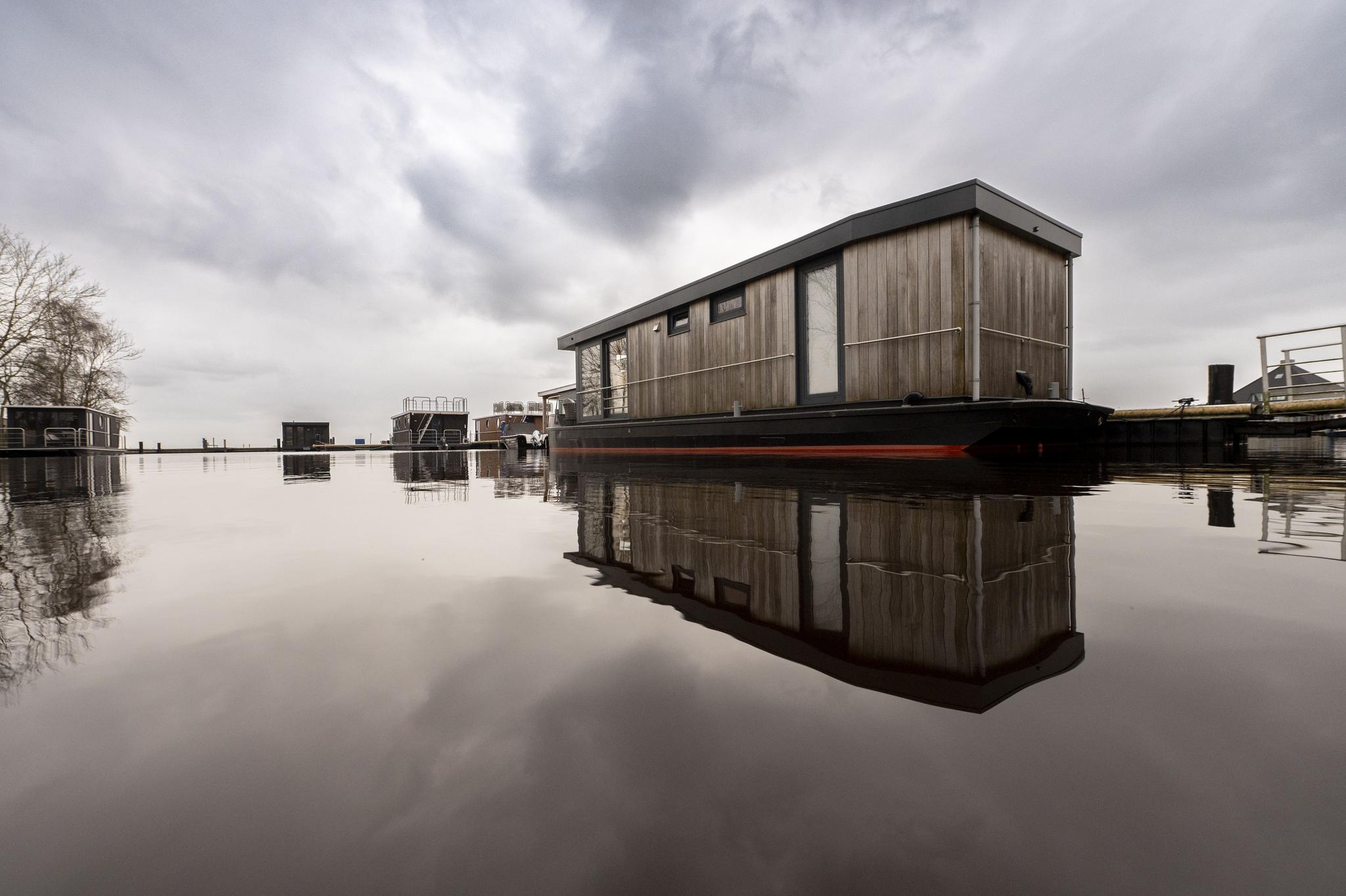 houseboat-paviljoenwei-4-sneek-offingawier