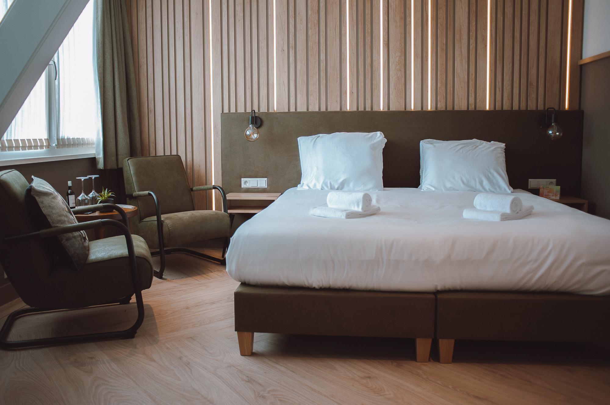 Geniet van een luxe overnachting in een Comfort Hotelkamer met airconditioning en vrij uitzicht op de Veluwe!