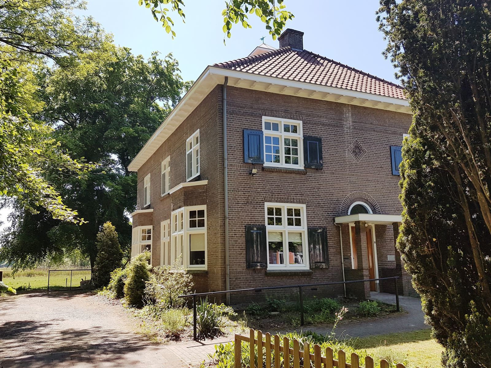 Pastoorswoning - bijzonder en luxe vakantiehuis in Brabant