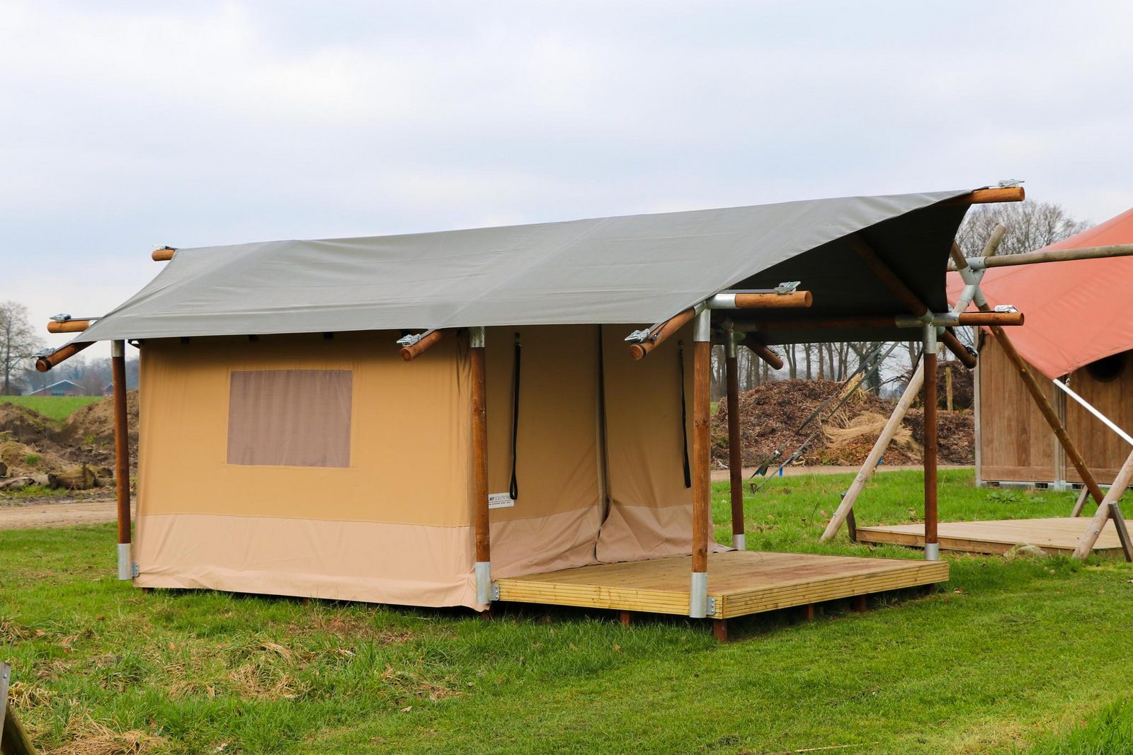 Pop-up glamping: 12x Awaji 2P + 12x Belltentje 2P | 48 pers. 