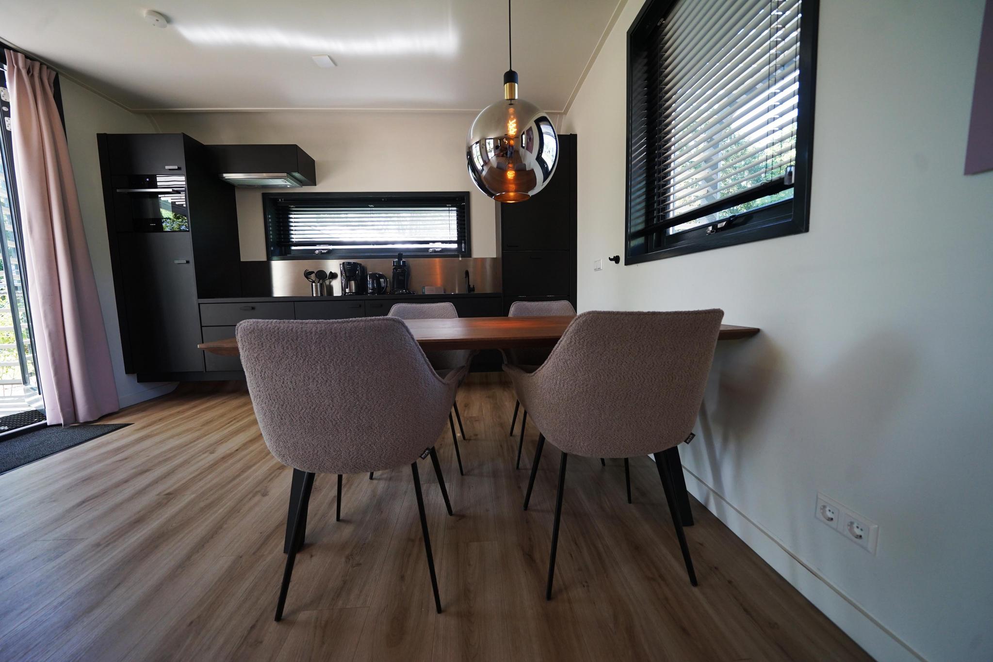 Accommodation Bad Hoophuizen - Chalet - Modus XL 4 - 8