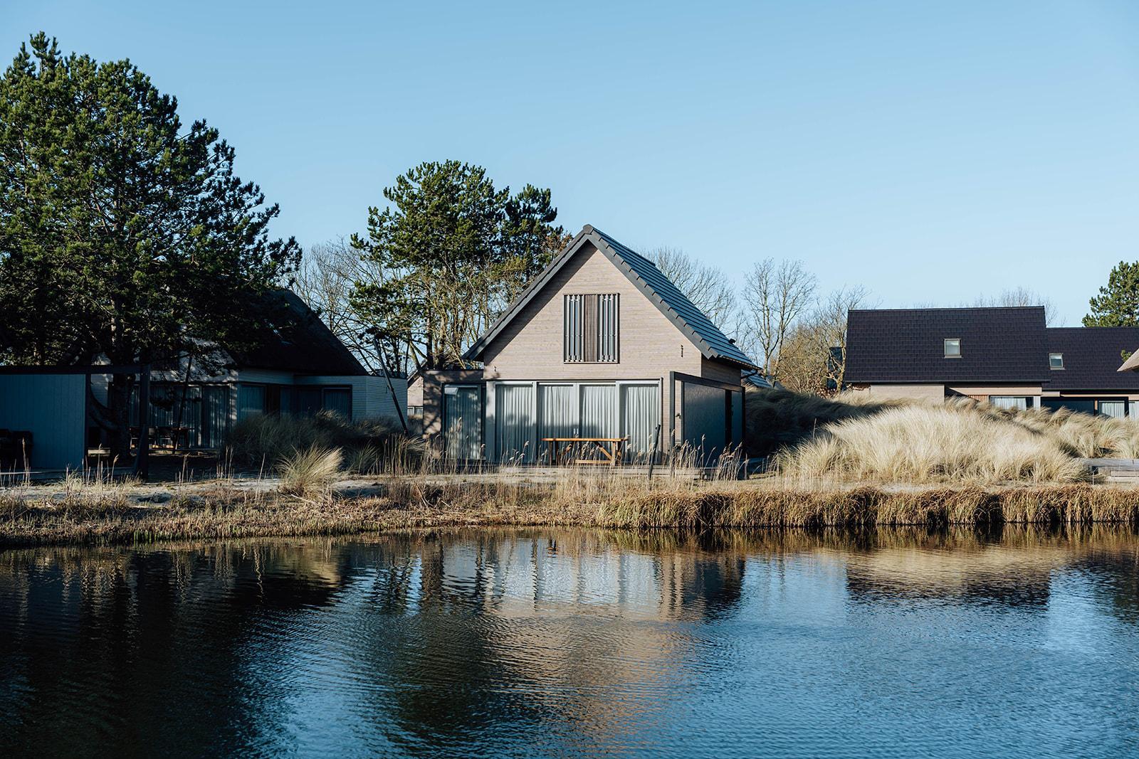 De luxe vakantiewoningen voor zes personen op Ridderstee Ouddorp Duin zijn ruim van opzet en voorzien van alle comfort.