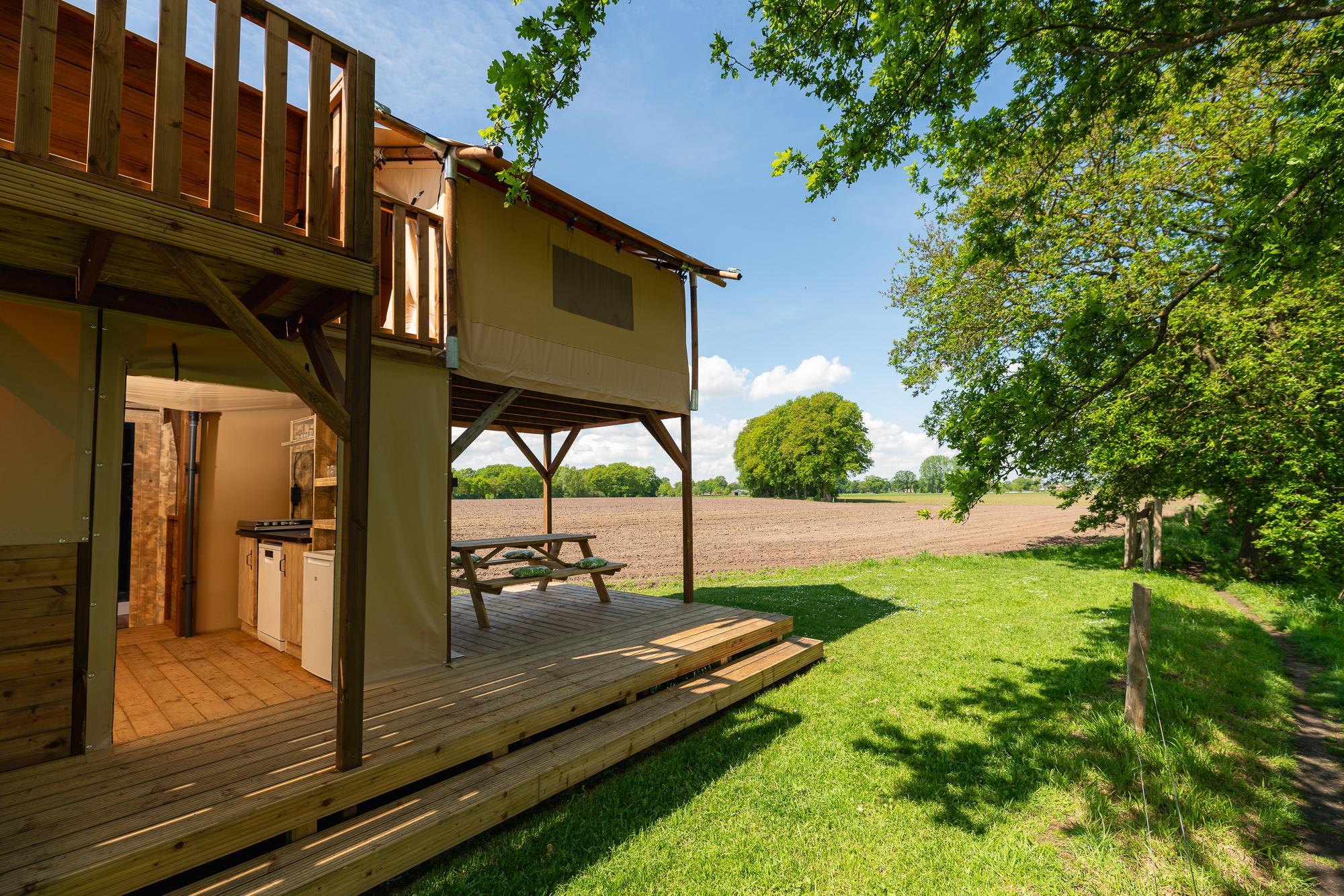 treehouse-tent-at-the-regge-with-private-sanitary-facilities-6-people