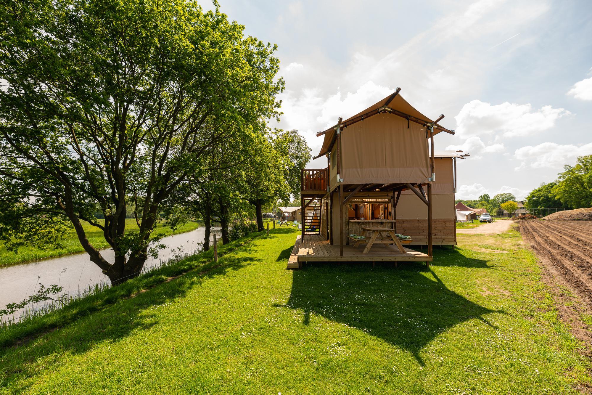 treehouse-tent-at-the-regge-with-private-sanitary-facilities-6-people