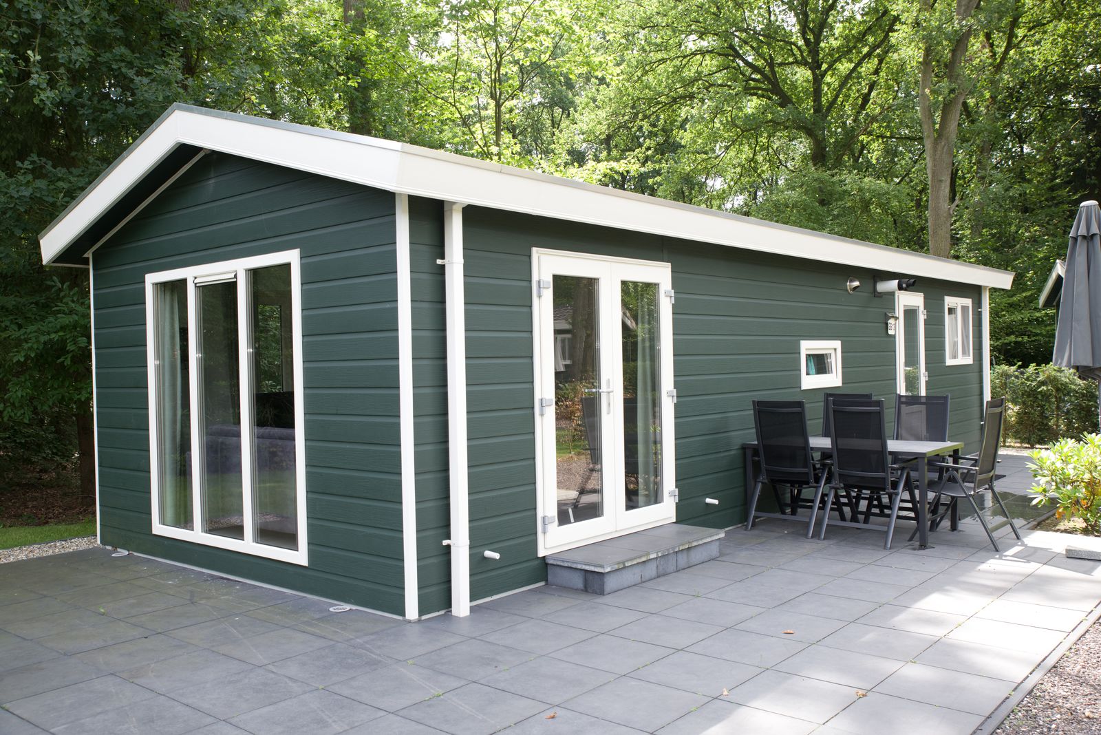 Vrijstaand chalet voor 5 personen, volledig ingericht.