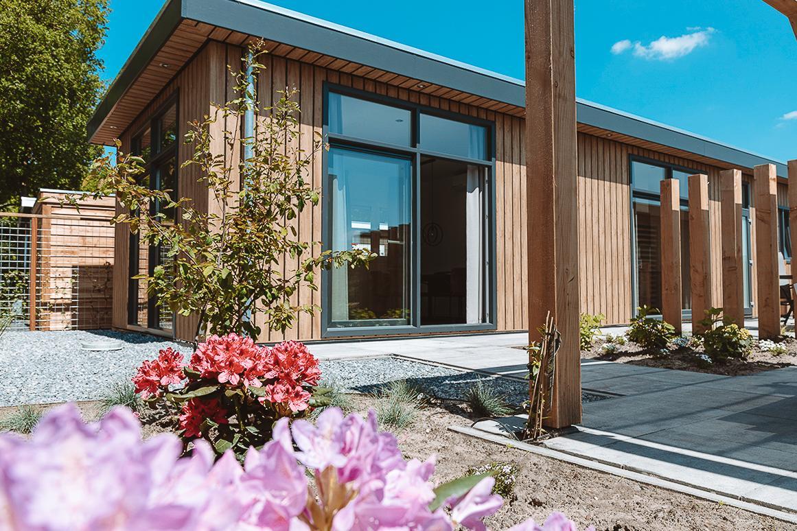 Geniet van ultieme ontspanning in de Voortse Villa Wellness Plus op de Veluwe, met privé sauna en jacuzzi. Perfect voor een luxe vakantie voor 4 personen.