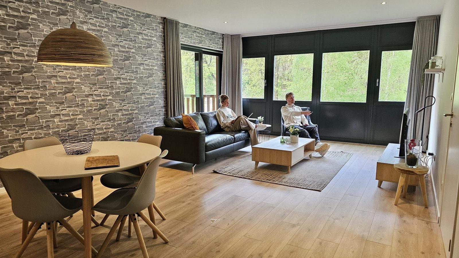 Connecting rooms (appartement + studio) in België