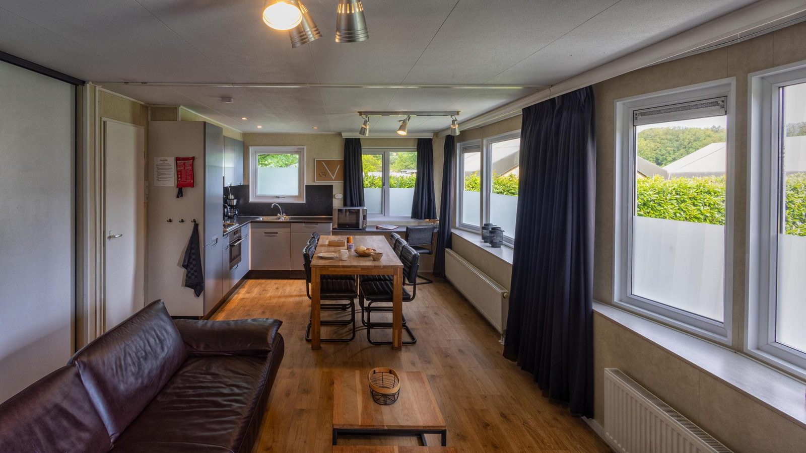vakantiehuis-6-pers-met-ruime-tuin