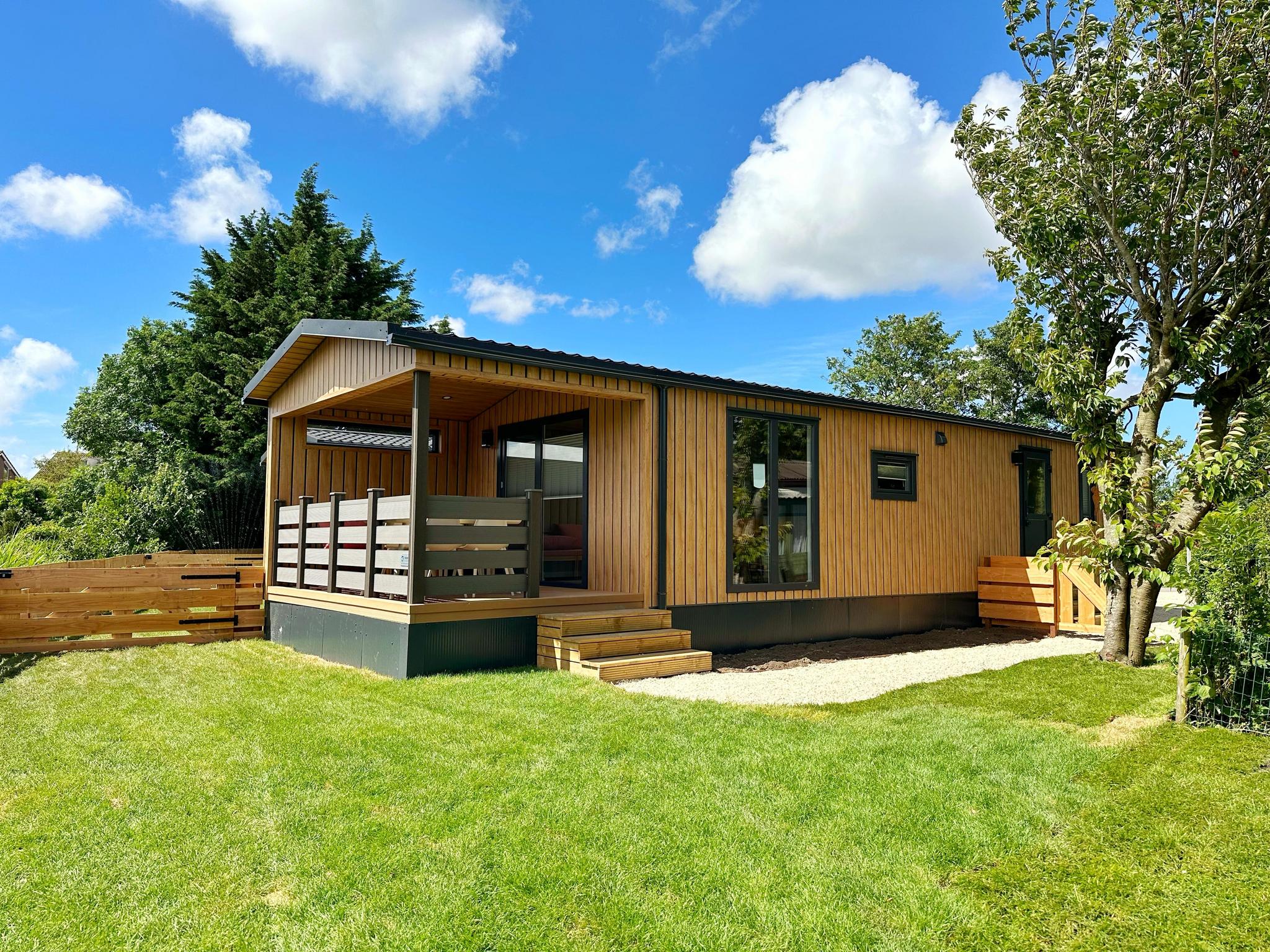 De parel van het park: een geweldig mooi chalet op de mooiste plek op ons park!