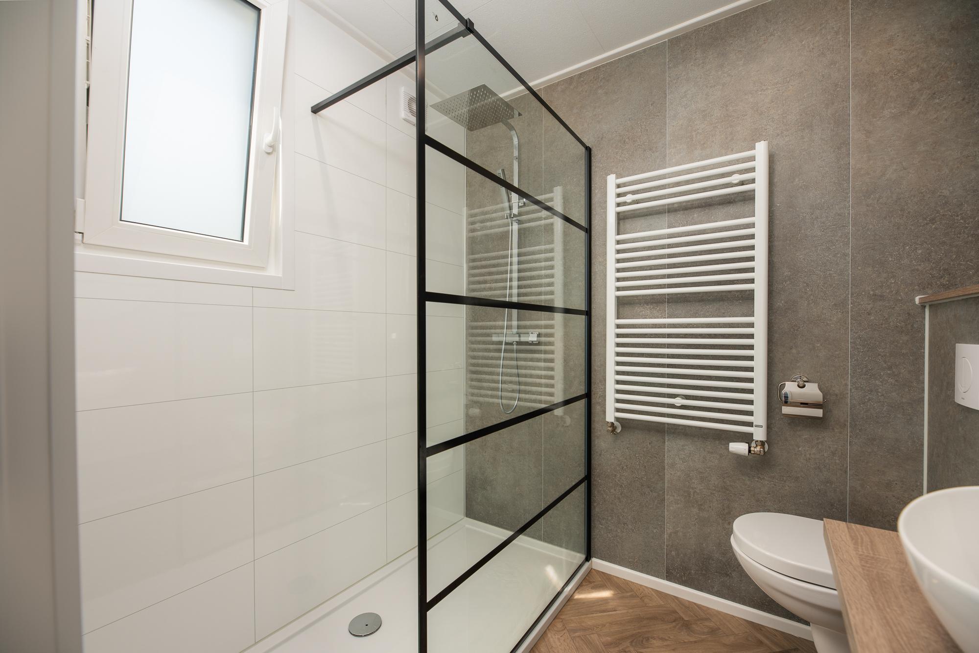 happy-oak-lodge-two-ensuite-bathrooms-4-personen