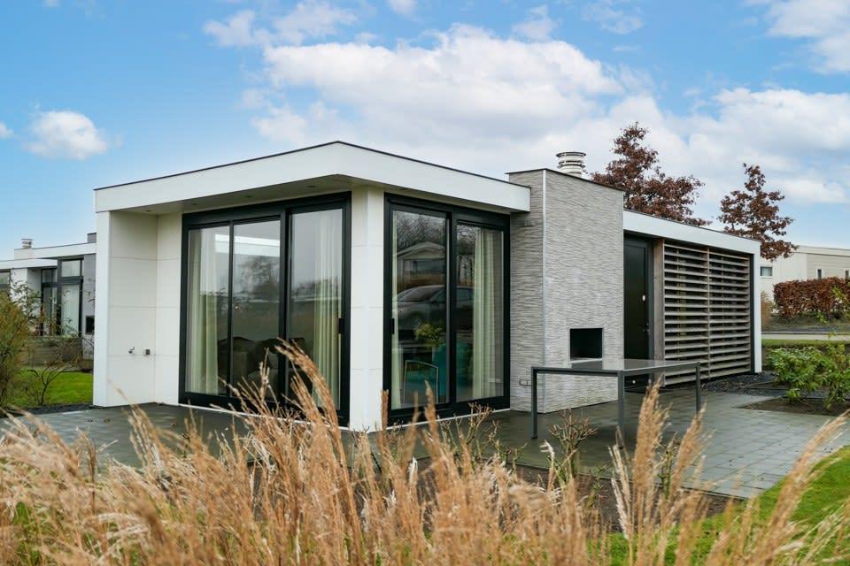 Pavillon au bord de l'eau 4+2