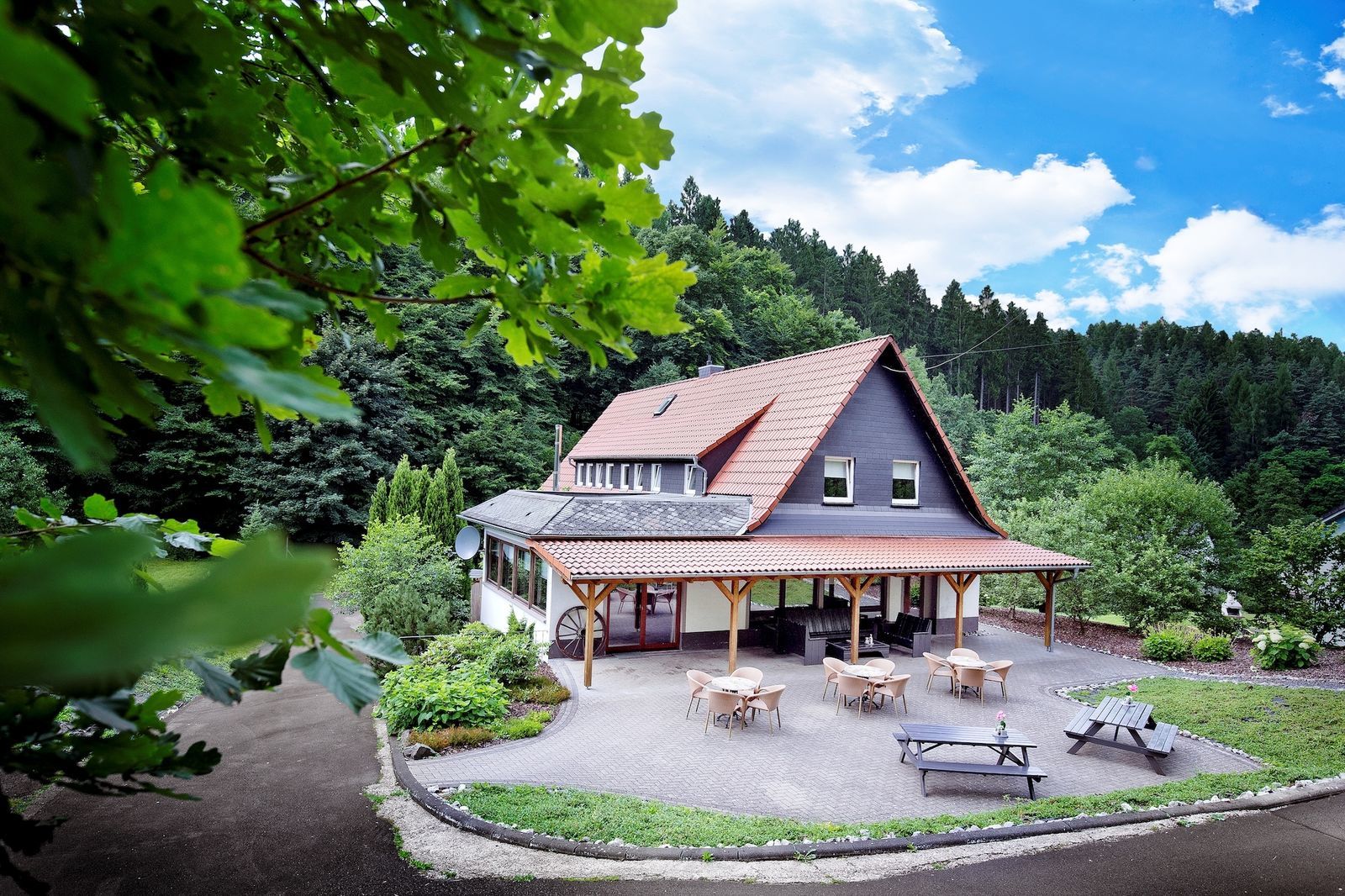 Huize Schutzbach Westerwald - vakantievilla voor groepen in de natuur