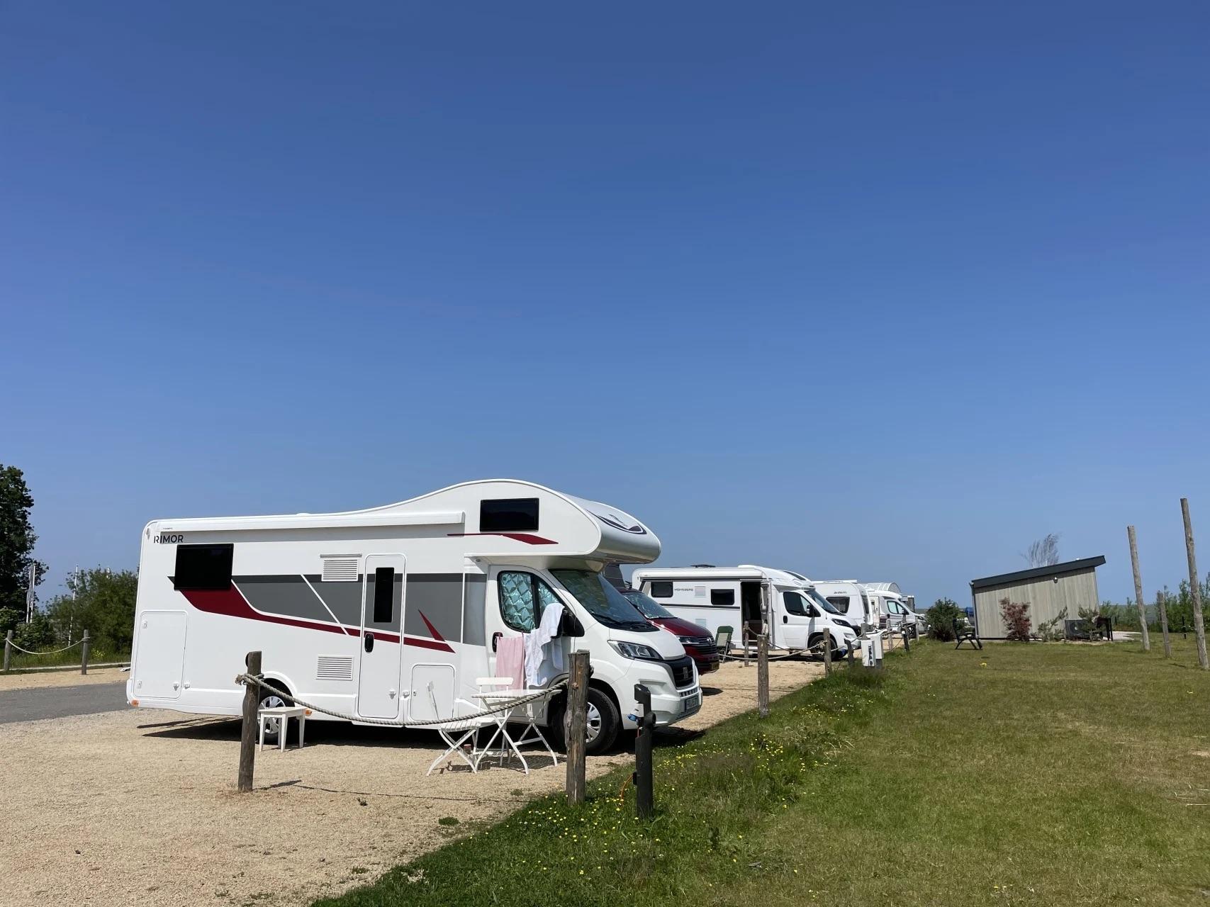 Accommodation Enkhuizer Strand - Camping pitch - Camper pitch comfort - 2