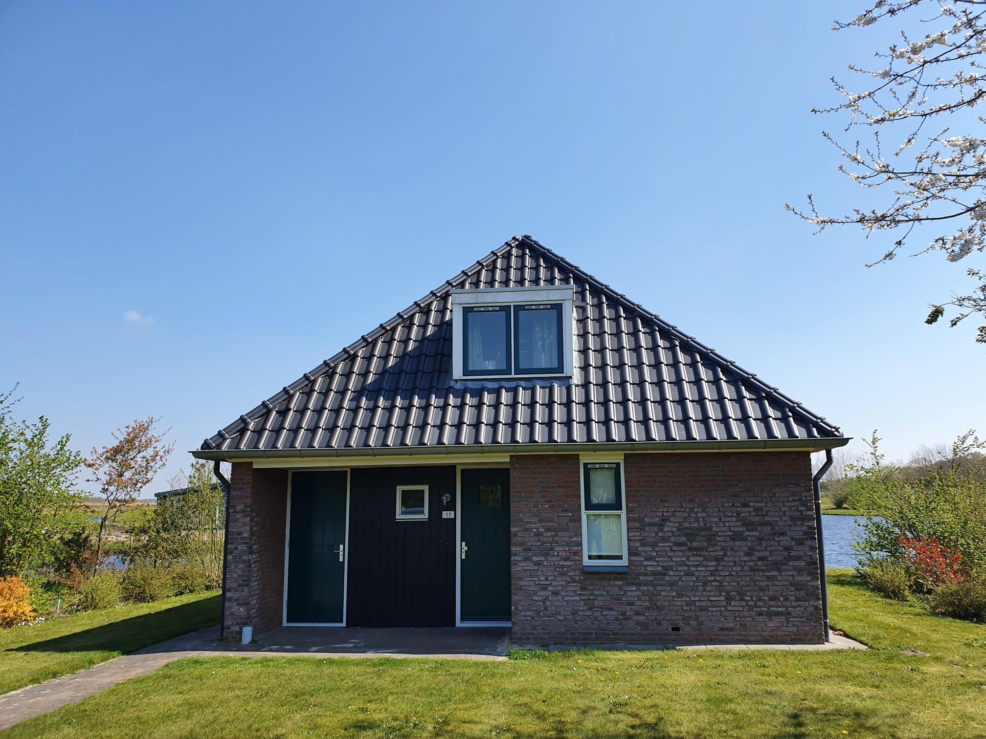 Freistehender Bungalow für 4 Personen, vollständig eingerichtet.
