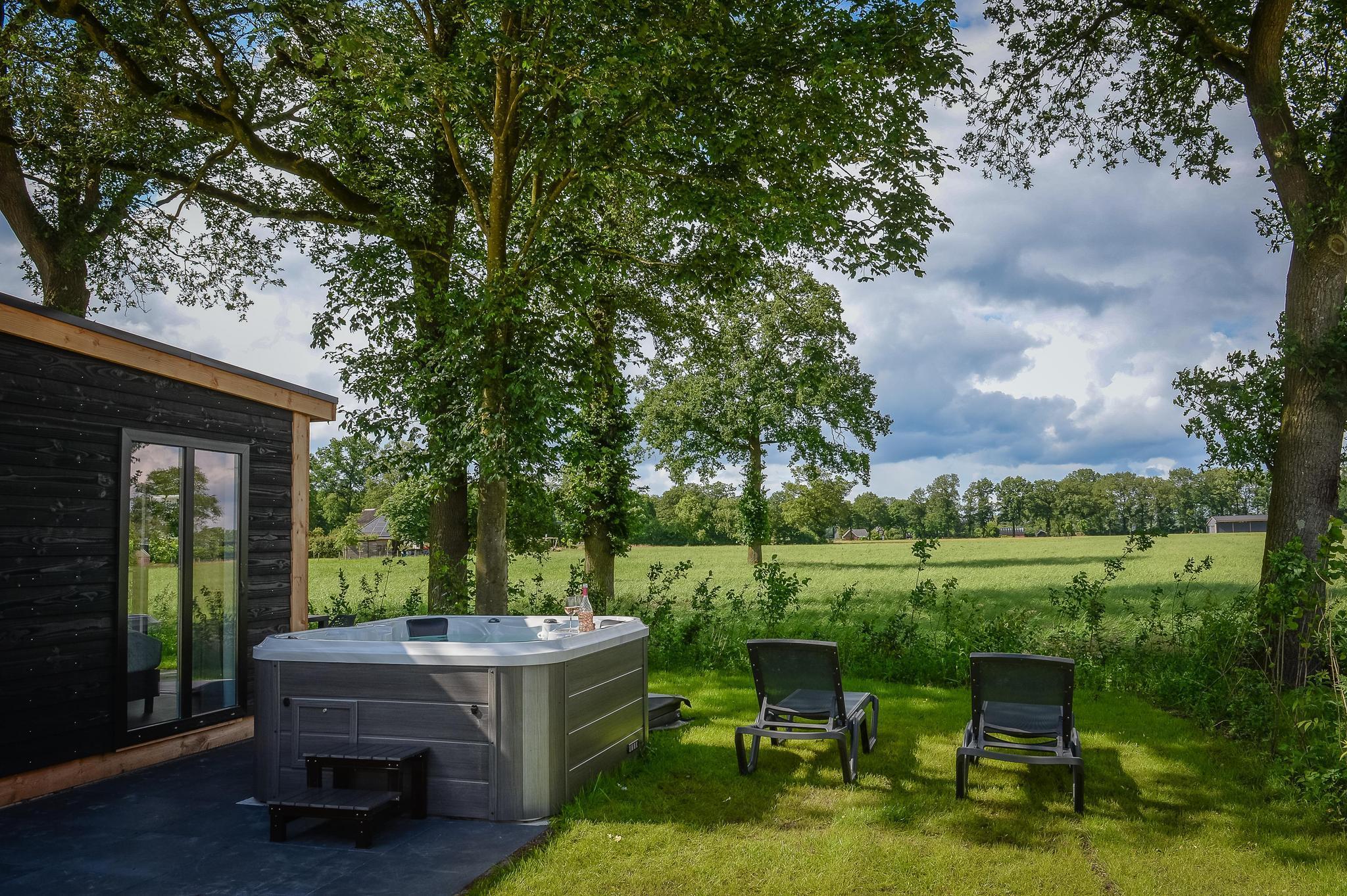 Panorama lodge with jacuzzi | 2 p. - Rijssen