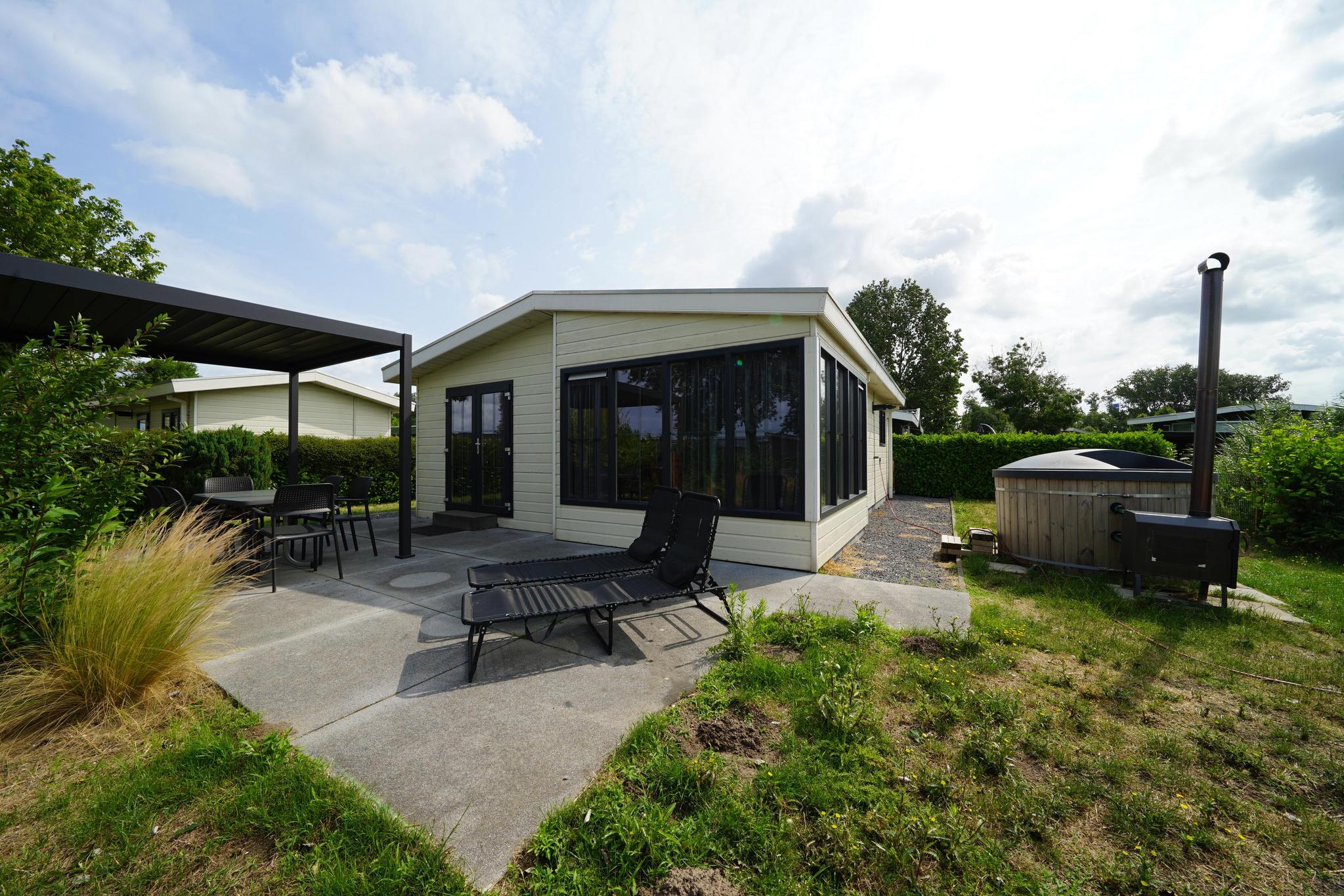 Accommodation De Biesbosch - Chalet - Hackfort Hottub 6 - 3
