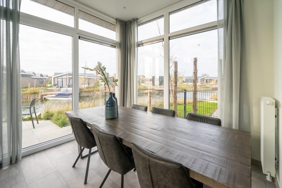 Accommodation De Kraaijenbergse Plassen - Chalet - Pavilion Waterfront 6 - 6