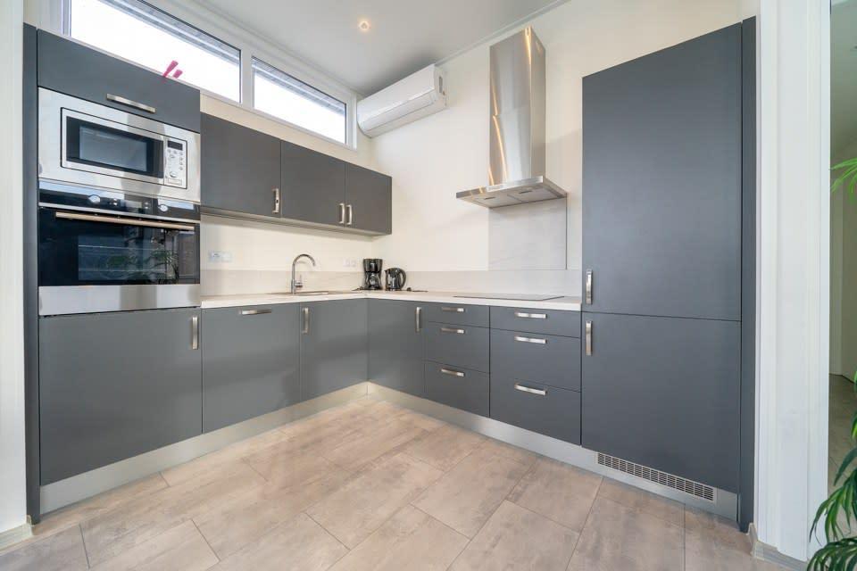 Accommodation De Kraaijenbergse Plassen - Chalet - Pavilion Waterfront 6 - 8