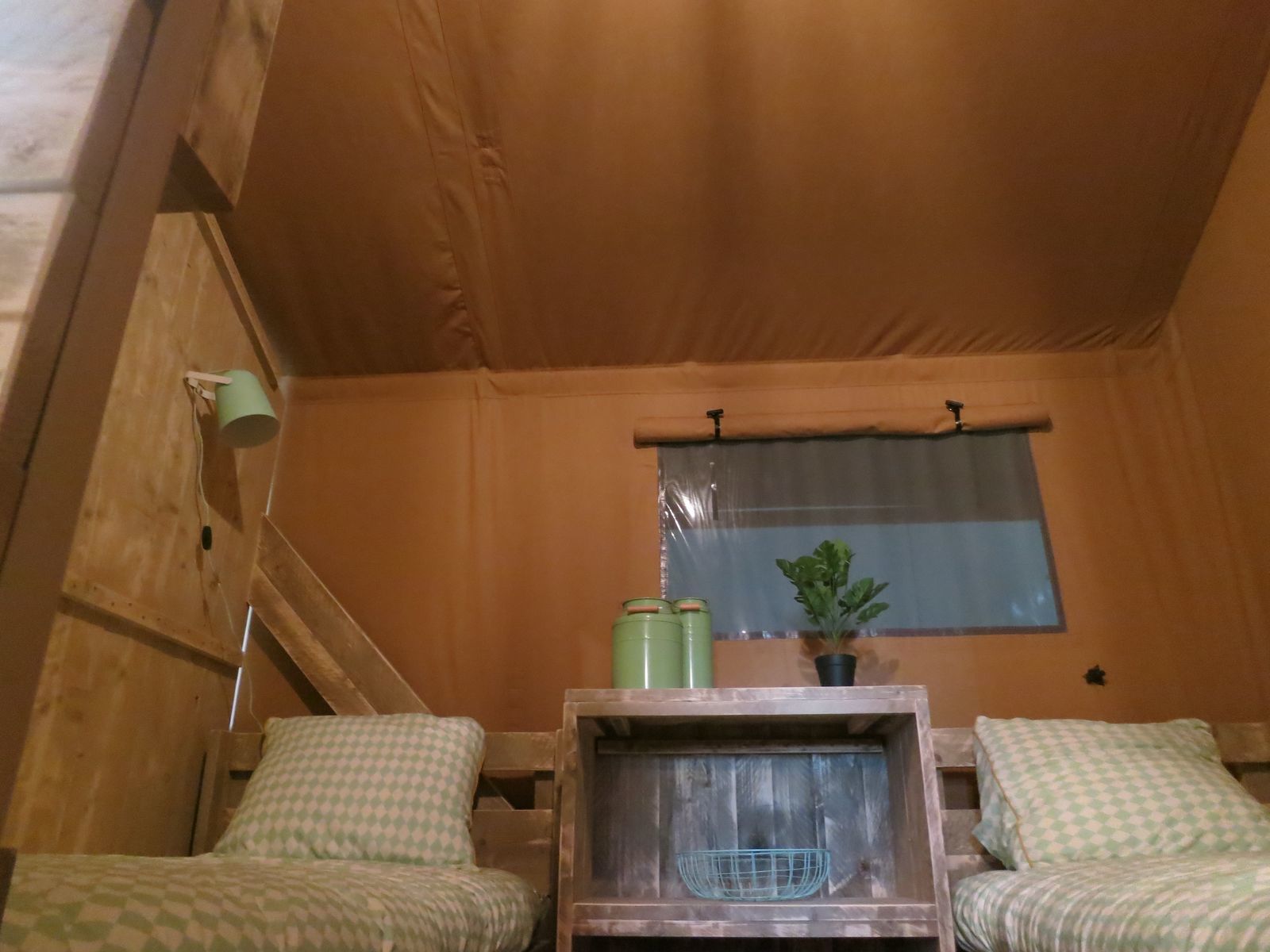 Comfortabele 6-persoons glamping tent