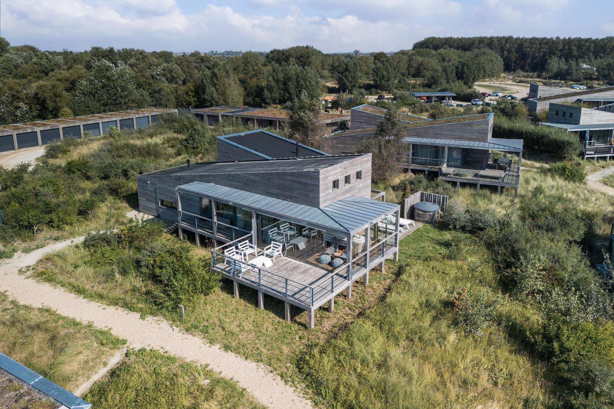 Die Villa Super VIP (4P) verfügt über eine luxuriöse und komfortable Innenausstattung, ideal für Hunde und Kinder.