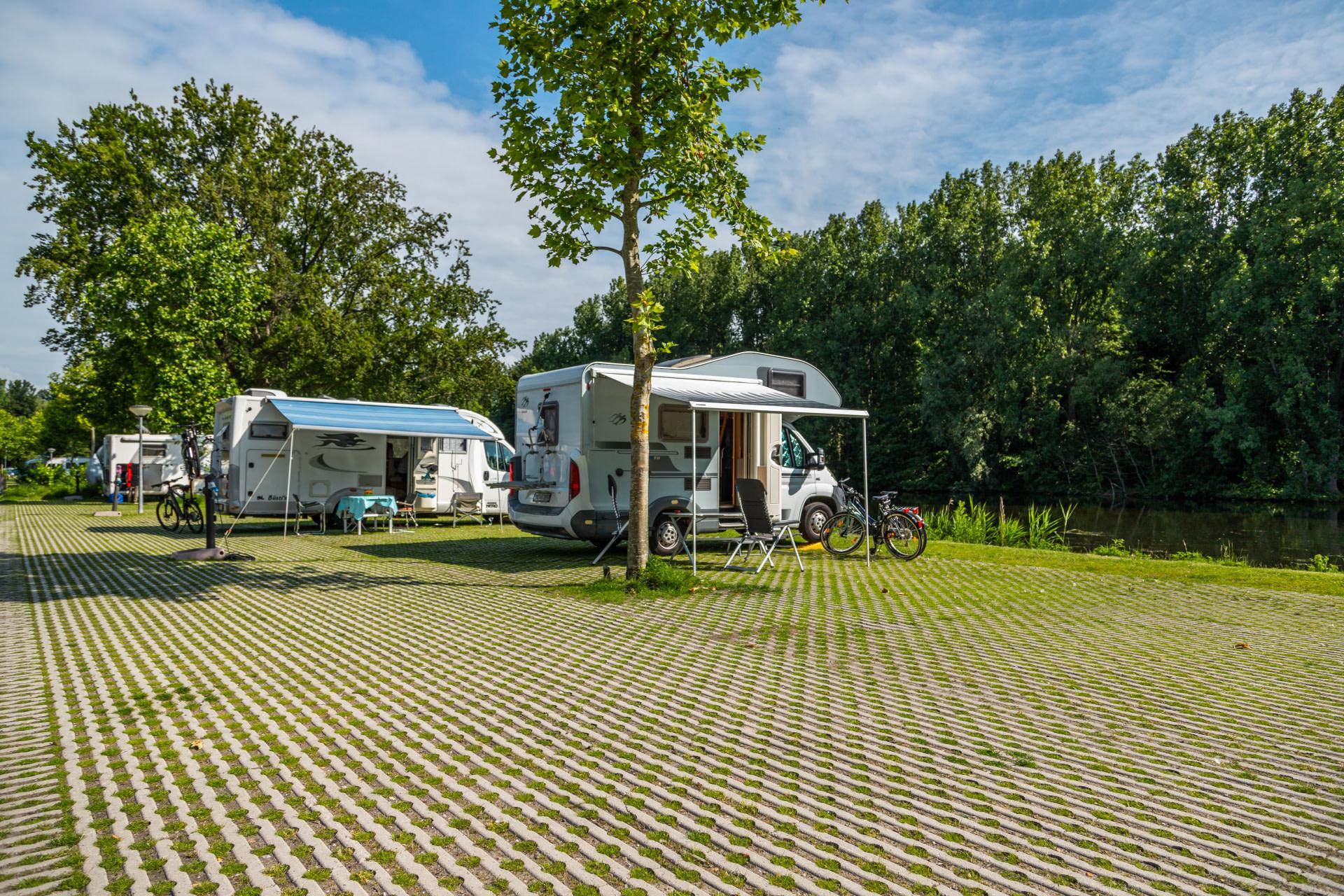 Accommodatie Het Amsterdamse Bos - Kampeerplaats - Camperplaats Comfort aan het water - 9