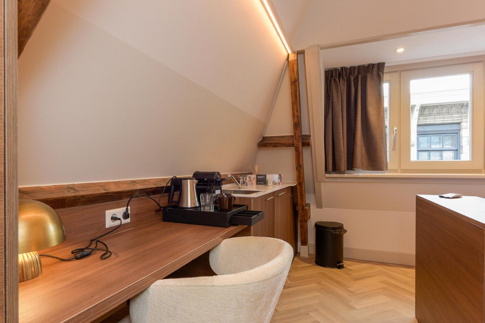 Hotel Novallure City Centre - Kamer met eenpersoonsbedden en kitchenette