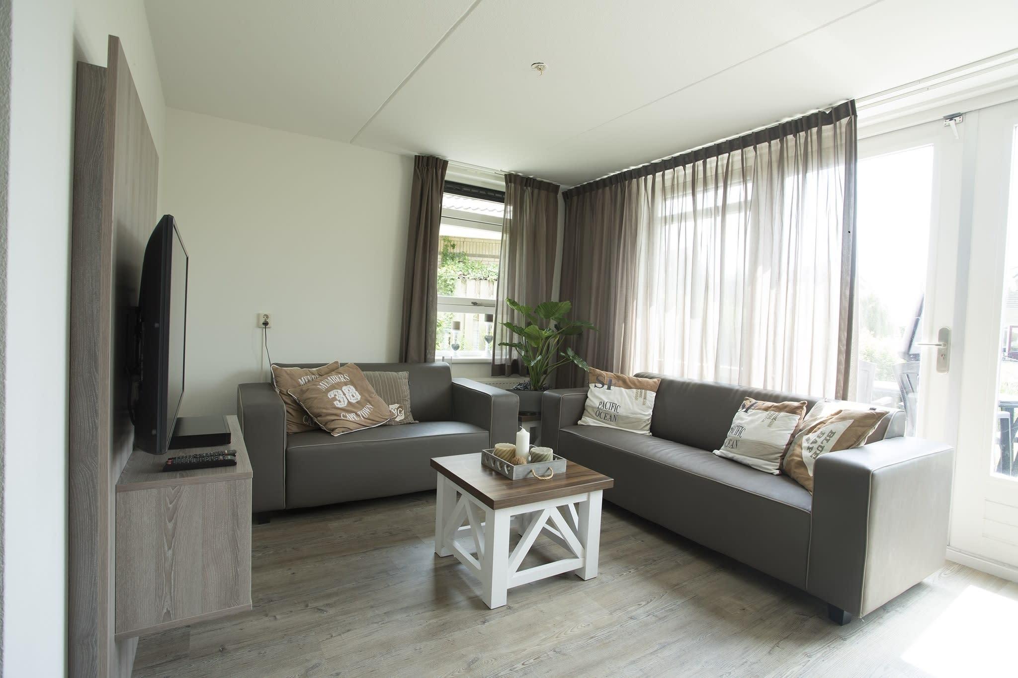 Accommodation IJsselmeer - Holiday home - Dijkhuis 4 - 4