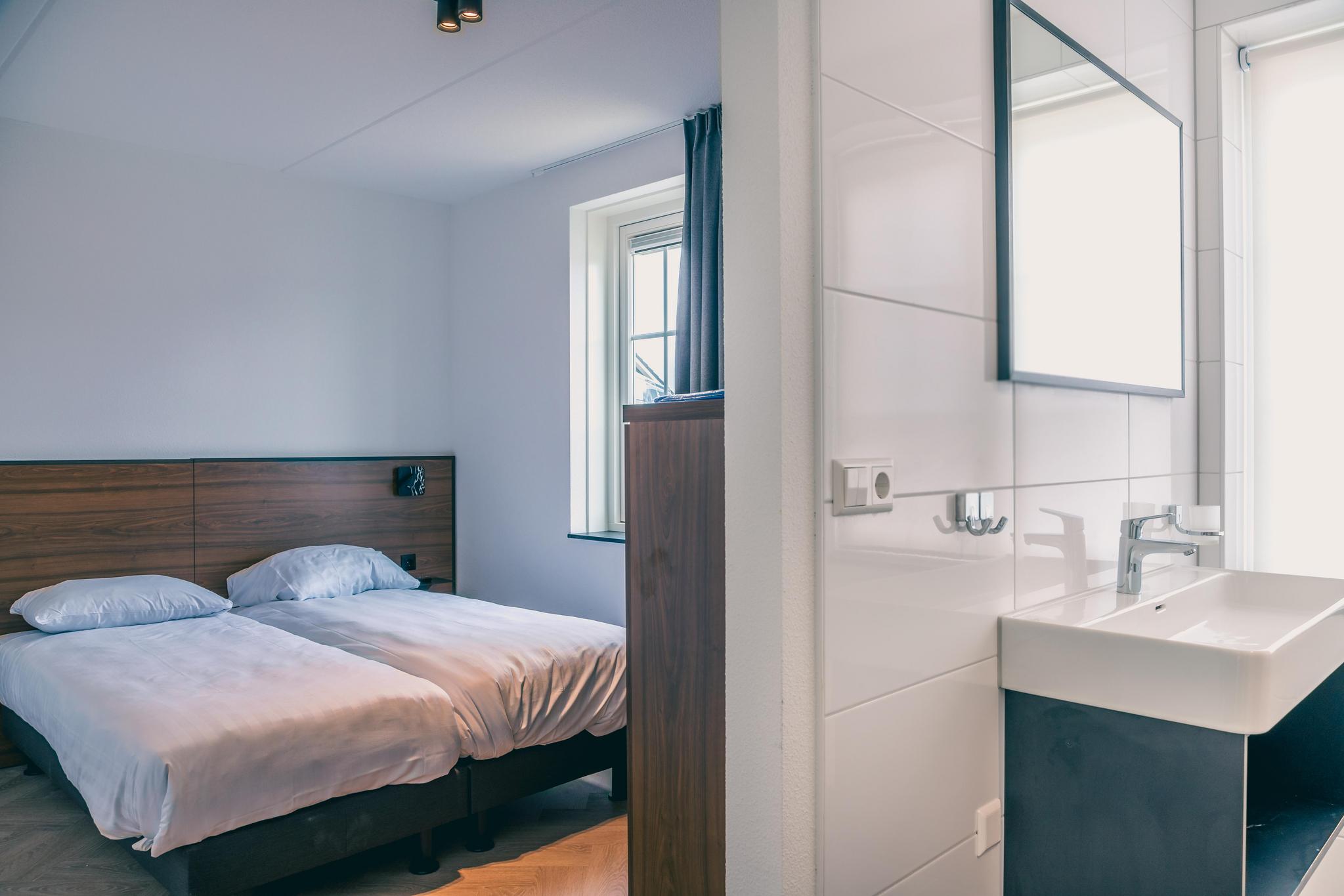 Accommodatie IJsselmeer - Vakantiehuis - Watervilla Jacuzzi 6 - 12