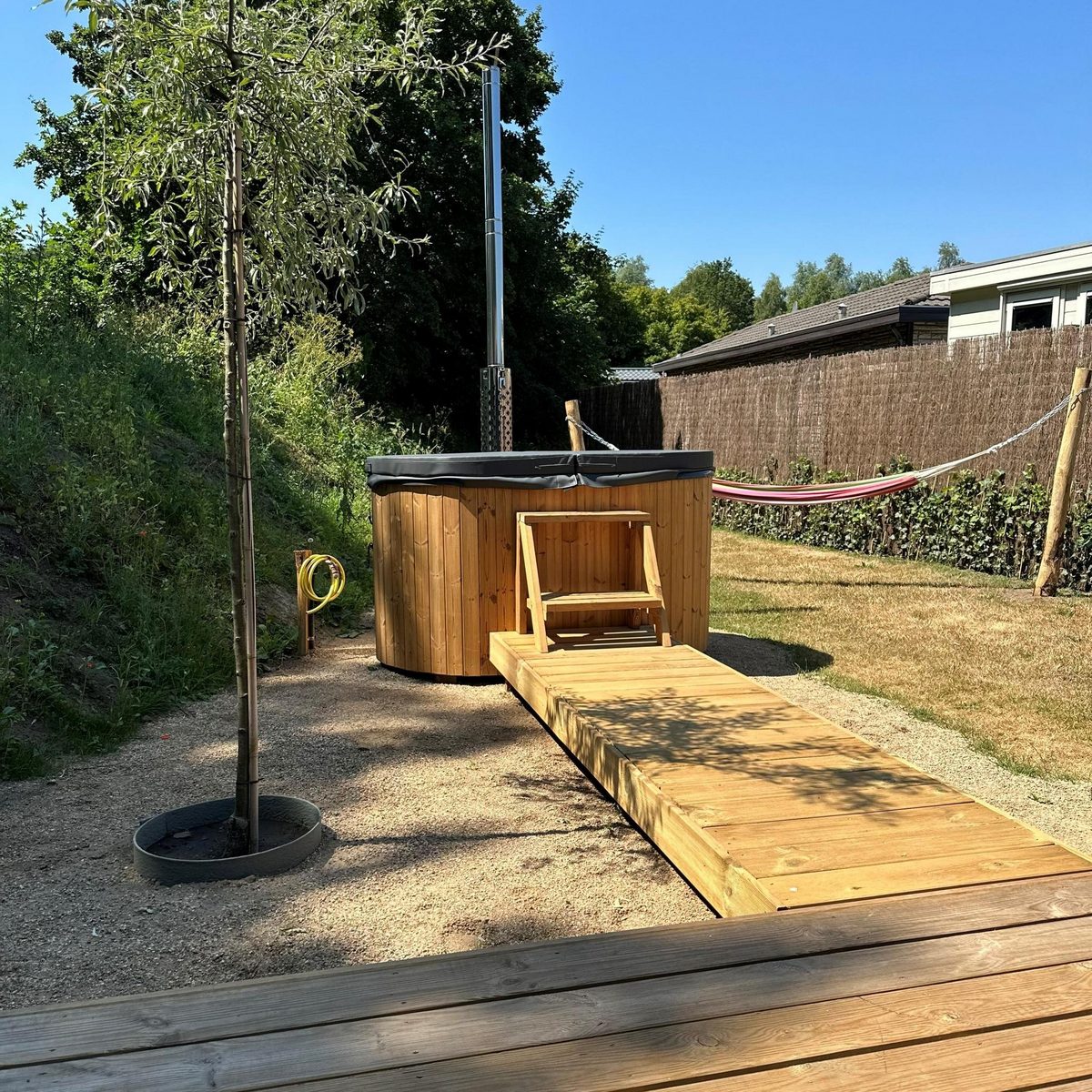 Nature Wellness Suite Hottub