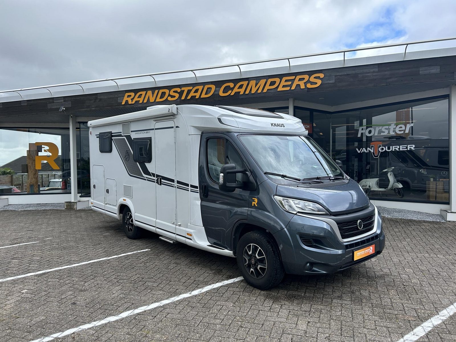 RCE312 - Knaus Van TI  650 MEG