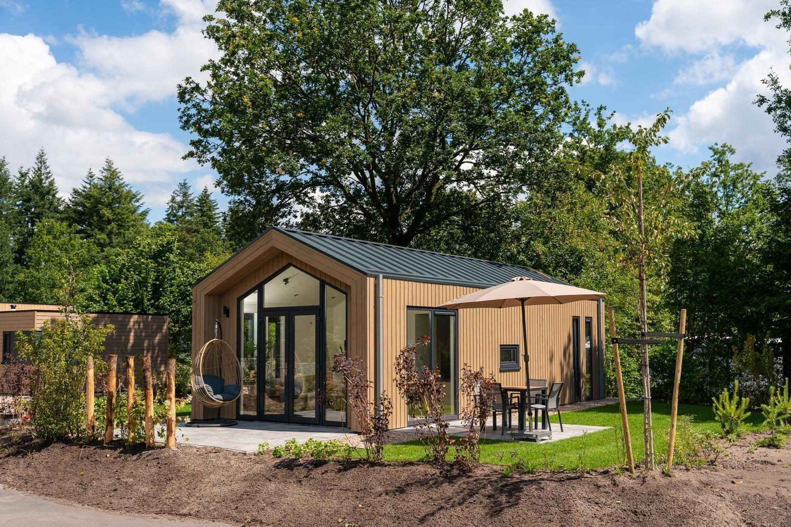 Tiny Lodge met hottub | 2 + 2 personen in Nederland