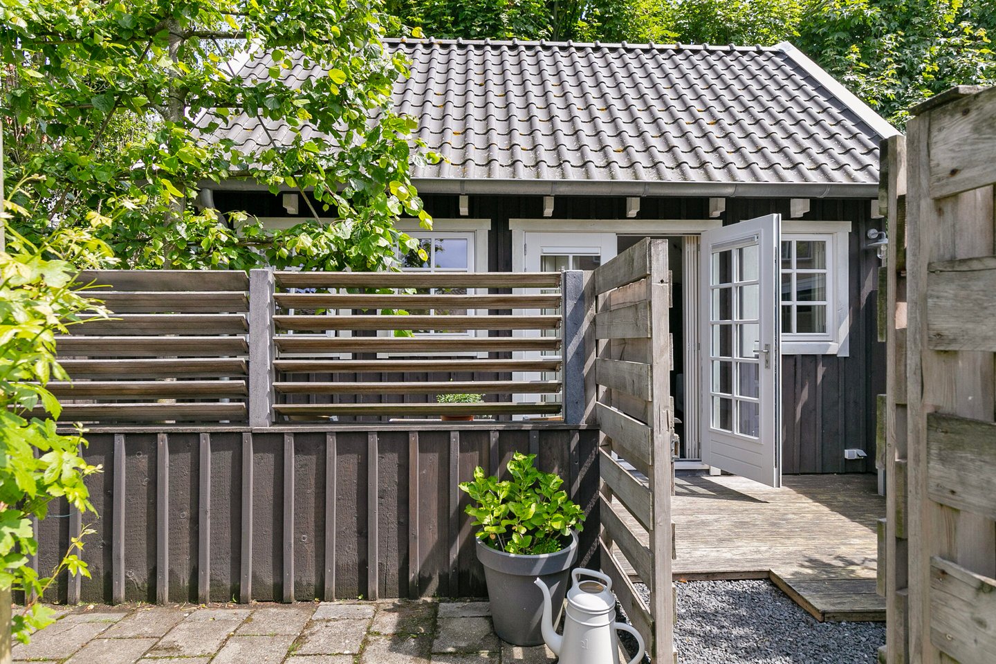 rent-a-cottage-in-domburg-lijsterhofstraat-13-cozy-holiday-home-near-beach-and-center