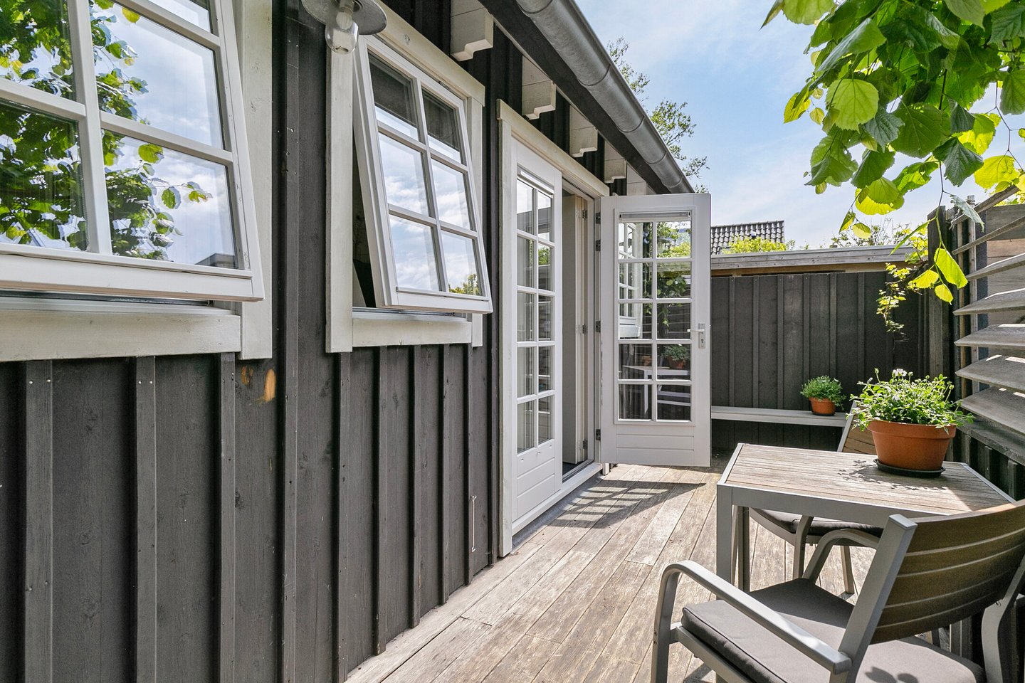 rent-a-cottage-in-domburg-lijsterhofstraat-13-cozy-holiday-home-near-beach-and-center