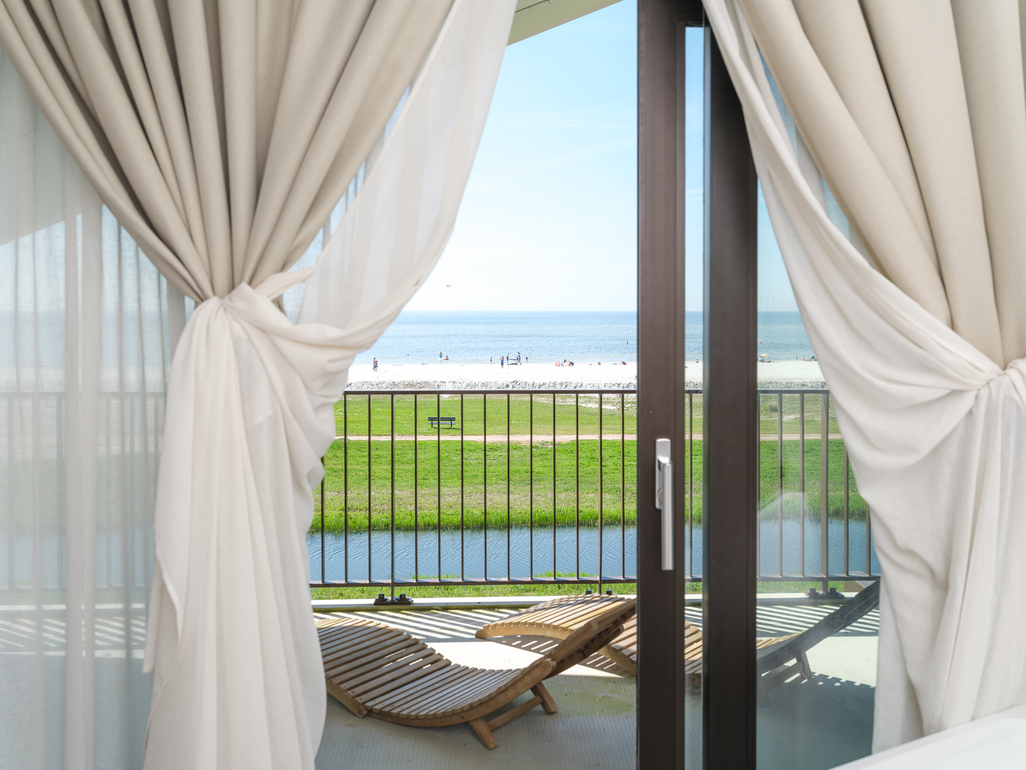 luxury-beach-apartment-6-pers