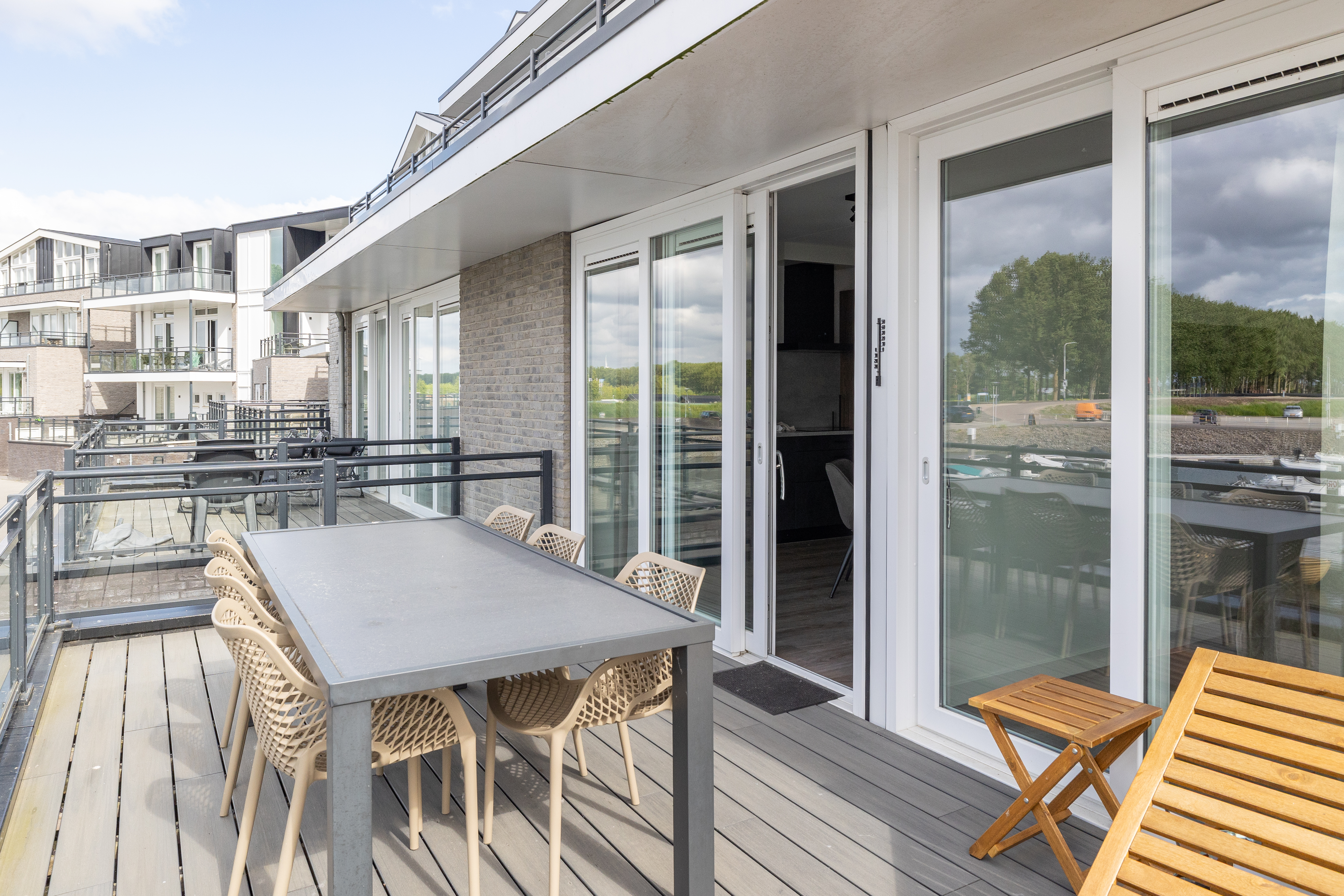 apt-vm-havenweg-8-14-s-annalaoostr