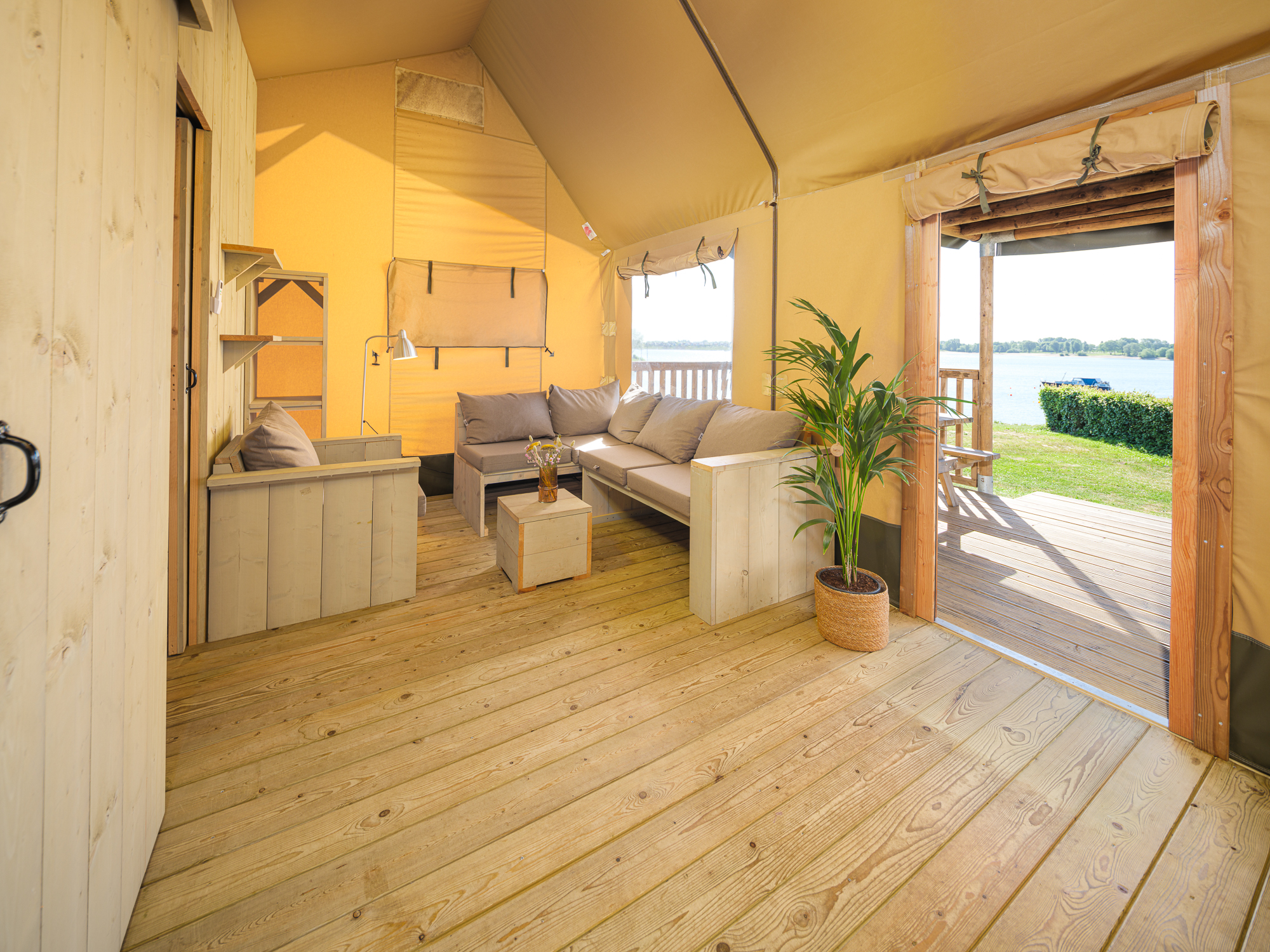 safari-tent-ranger-for-eight-people