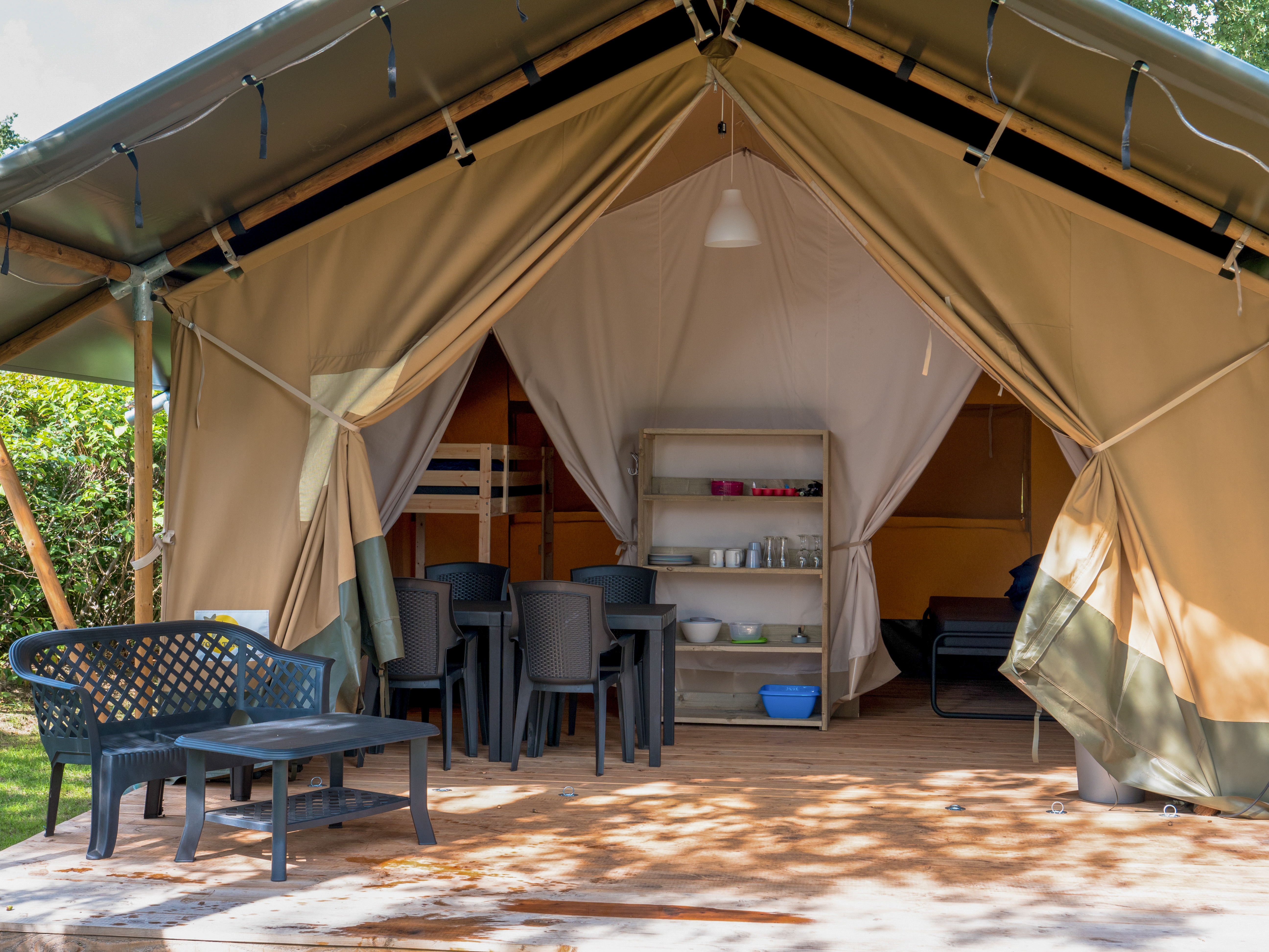 safari-tenten-met-sanitair-4-personen