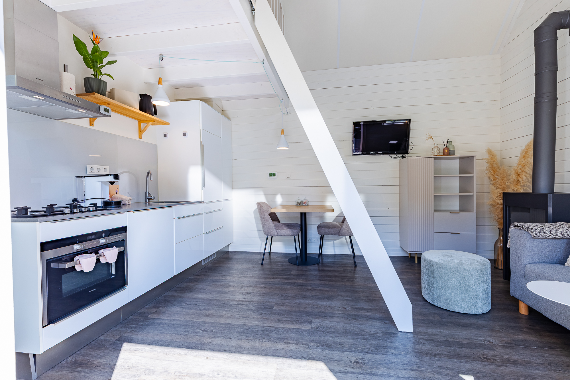 rent-a-cottage-in-domburg-lijsterhofstraat-13-cozy-holiday-home-near-beach-and-center