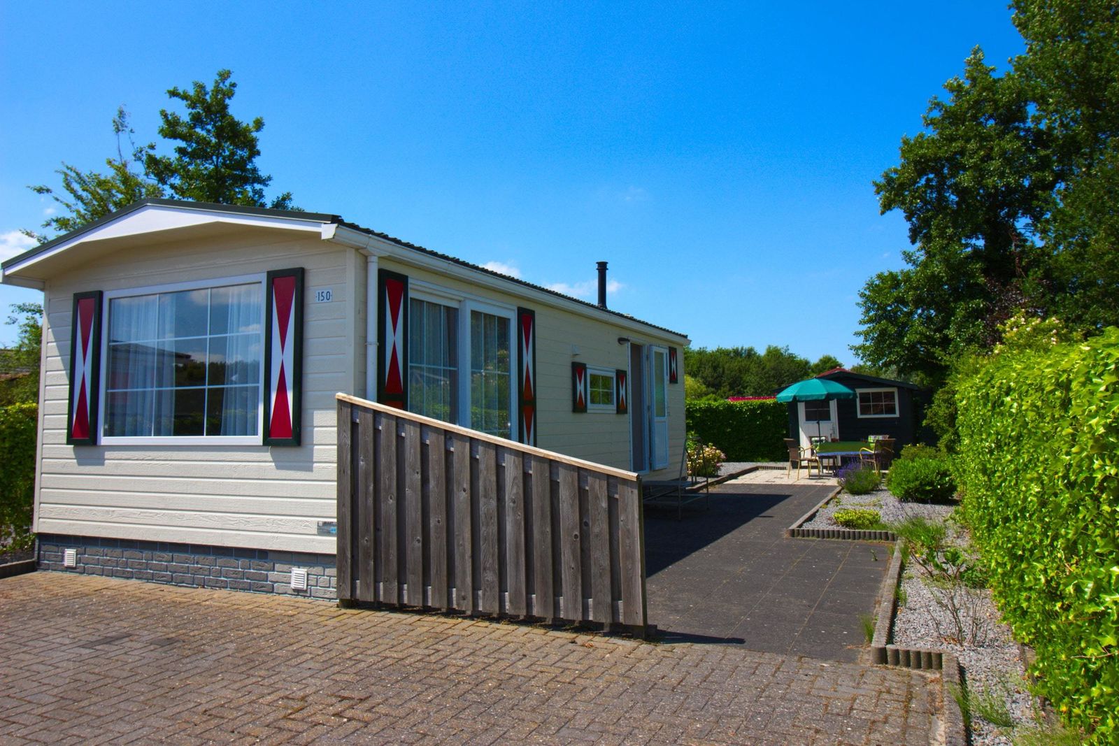 chalet-150-152