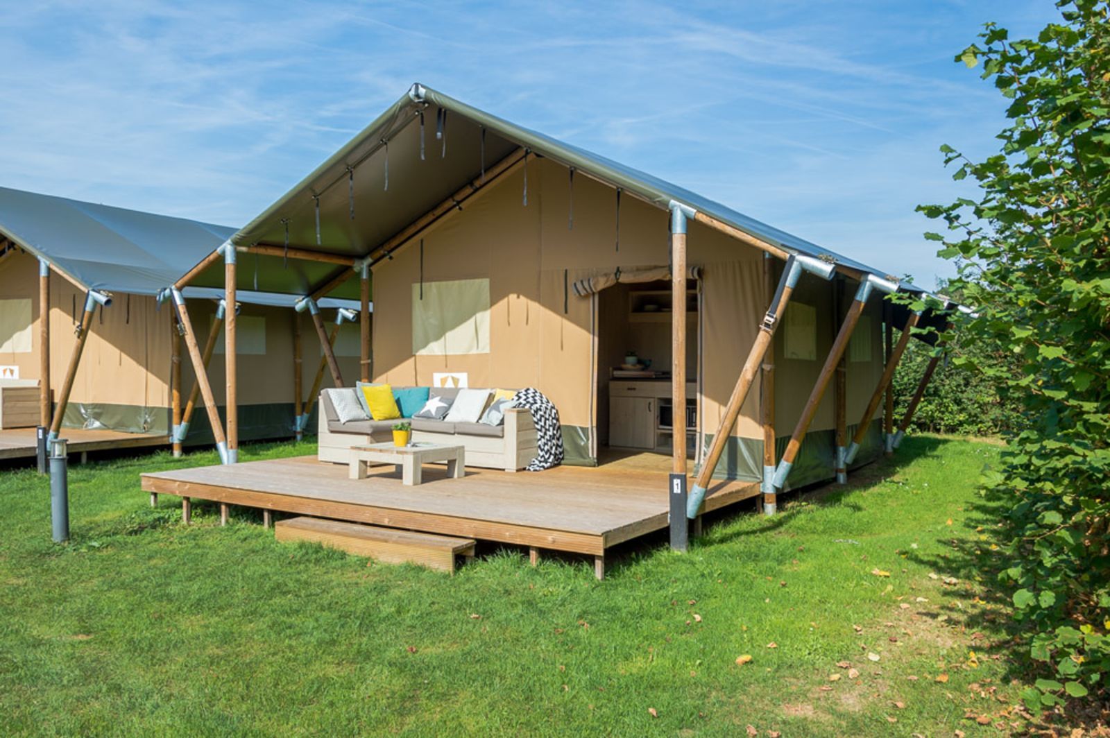 6-person luxury safari tent