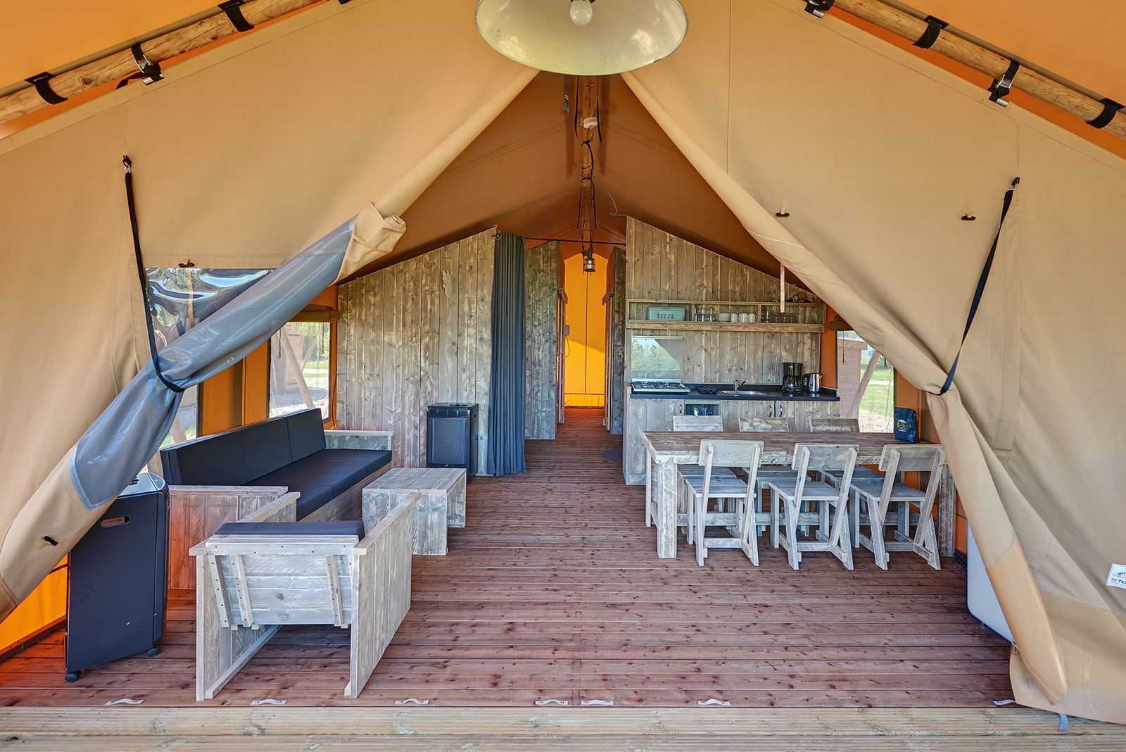 6-person glamping tent