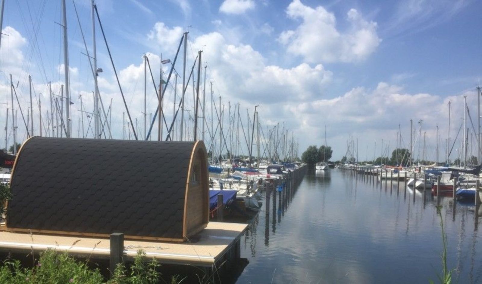 Water Bubble dans la Marina Muiderzand à Almere