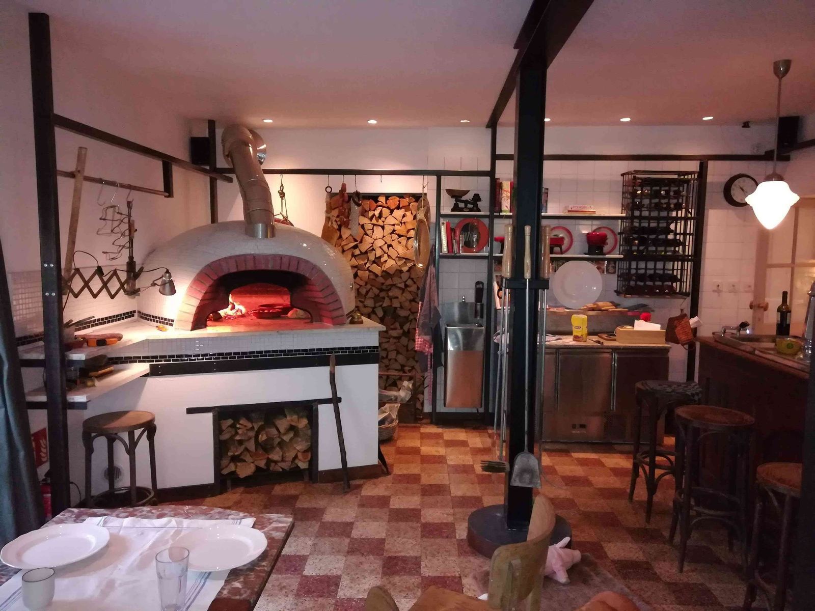 Vakantiehuis la Source de Bru - groepshuis met pizzaoven